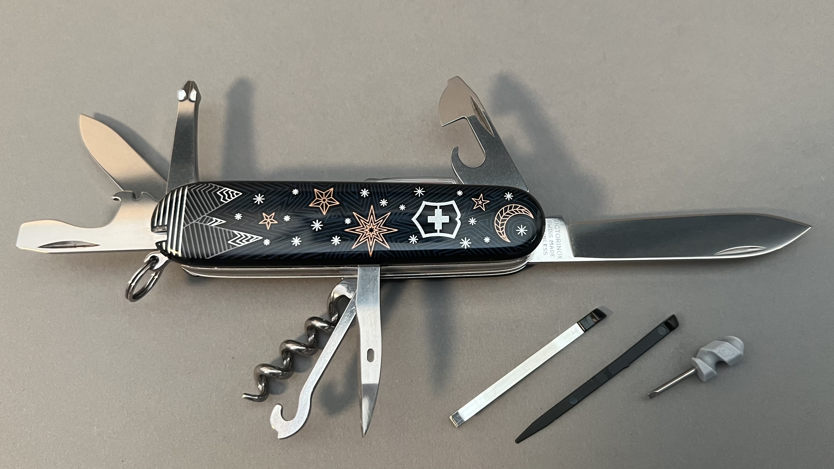 Couteau suisse Victorinox climber lite winter magic spécial édition 2021
